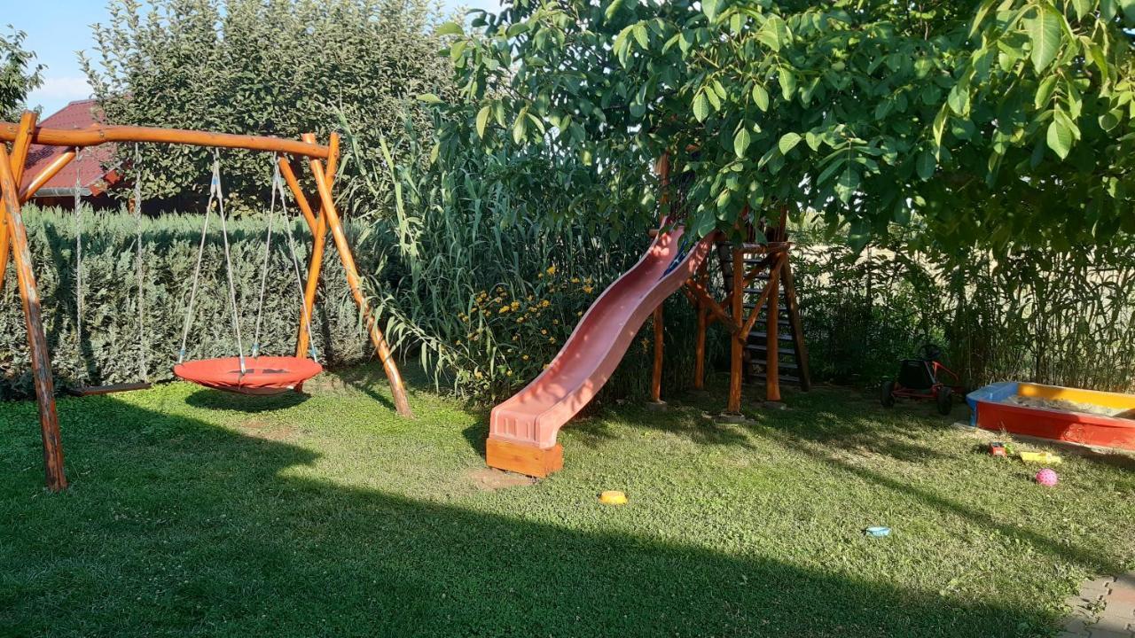 Hajnalka Vendeghaz Apartmán